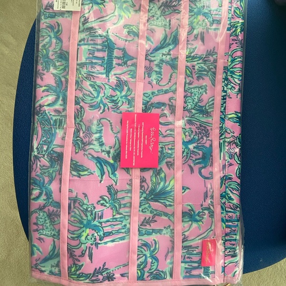 COPY - Lily Pulitzer Hanging organizer - Picture 2 of 4